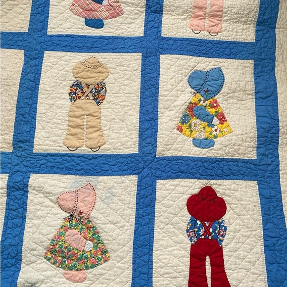 Vintage Quilt with Blue and Multicolor Accents - Picture 6 of 7